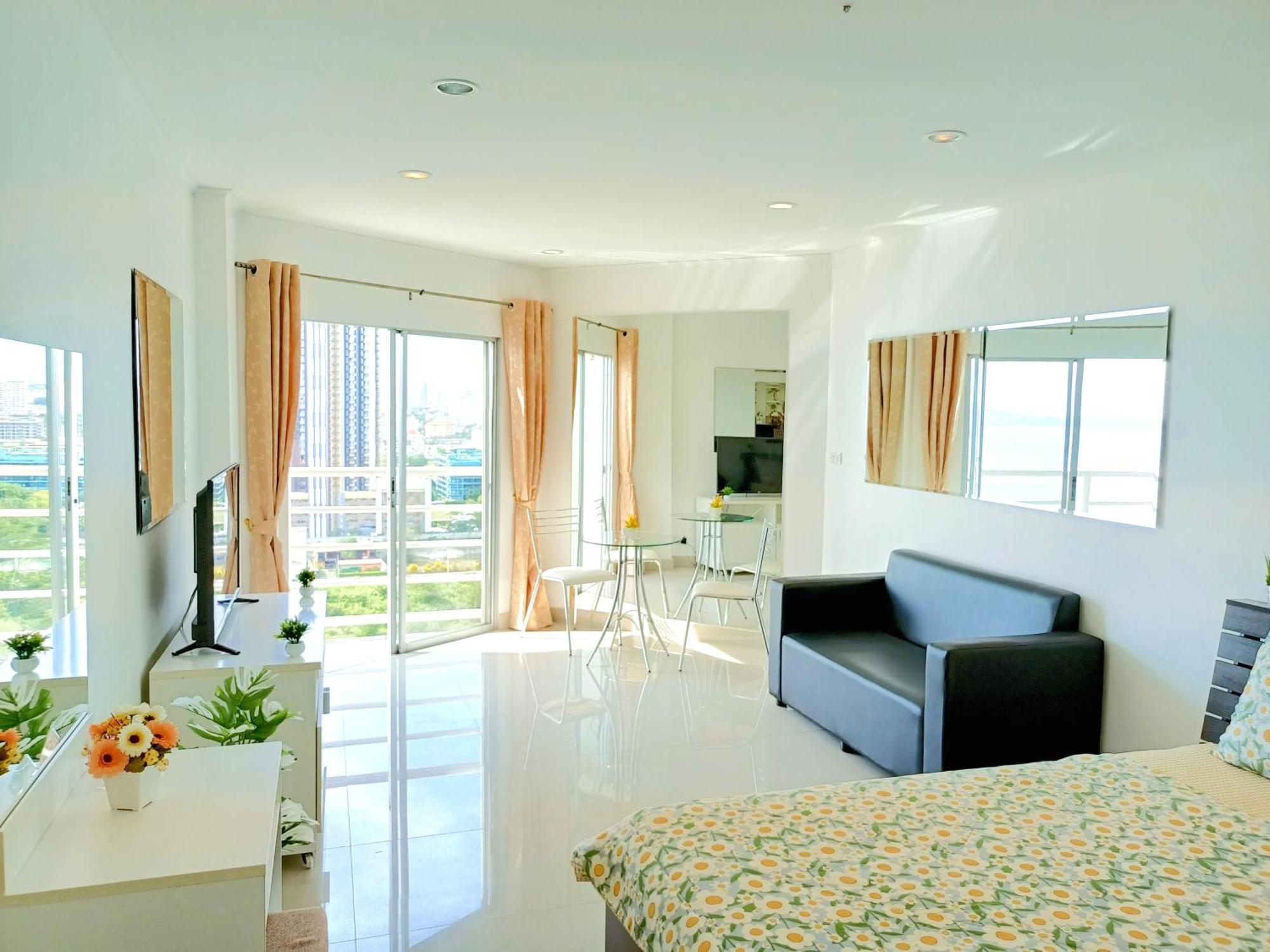 Sea View Beachfront Condos Pattaya Jomtien Beach Dış mekan fotoğraf
