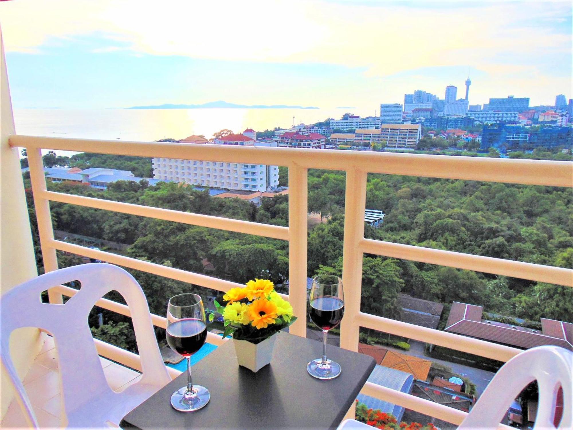 Sea View Beachfront Condos Pattaya Jomtien Beach Dış mekan fotoğraf